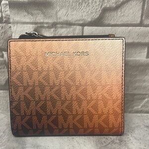 Michael Kors Cooper Signature Logo Wallet
Brown Ombré